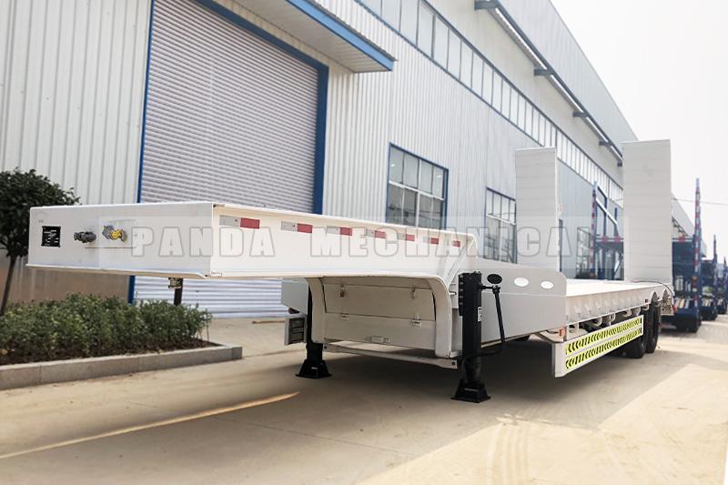 2 axle flatbed trailer with bogie
