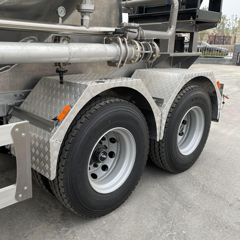 tire-aluminum flour tanker