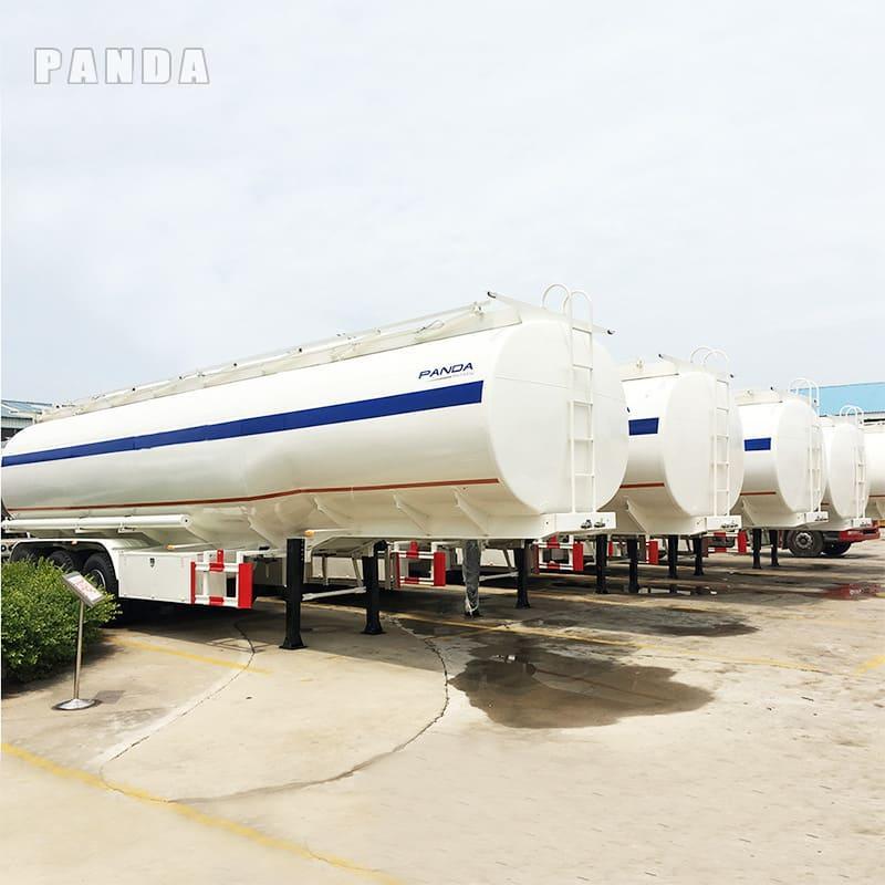 45KL Oil Tanker Trailers at Port Ready to Philippines